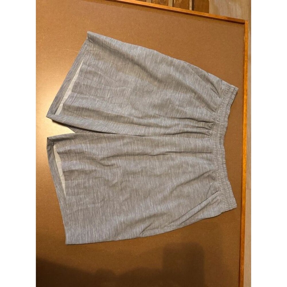 Men’s lululemon running shorts
